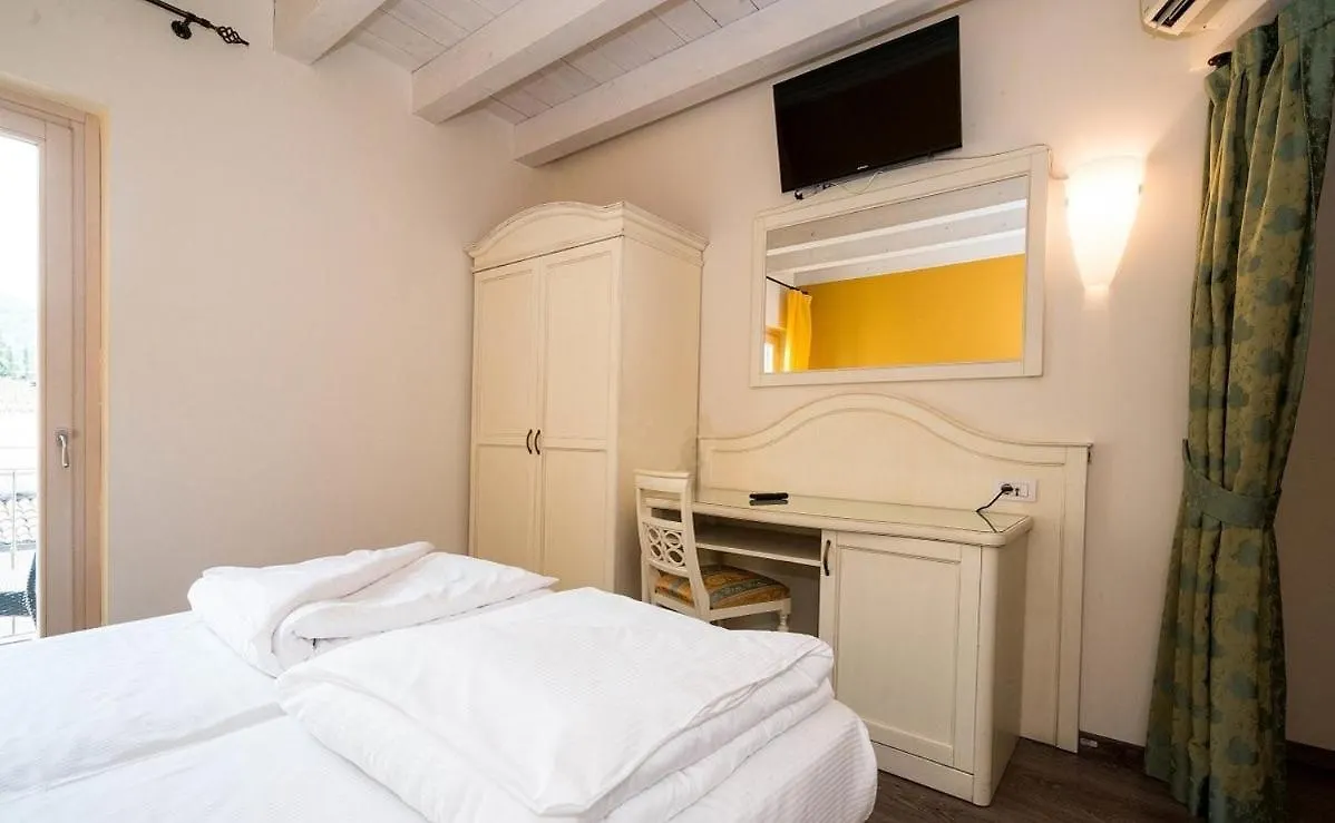 Hotel Pai Torri Del Benaco