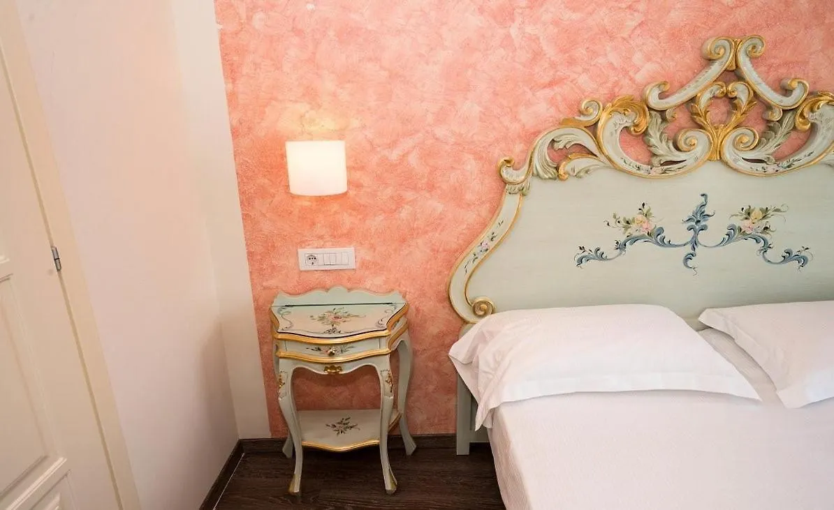 ***  Hotel Pai Torri Del Benaco Italien