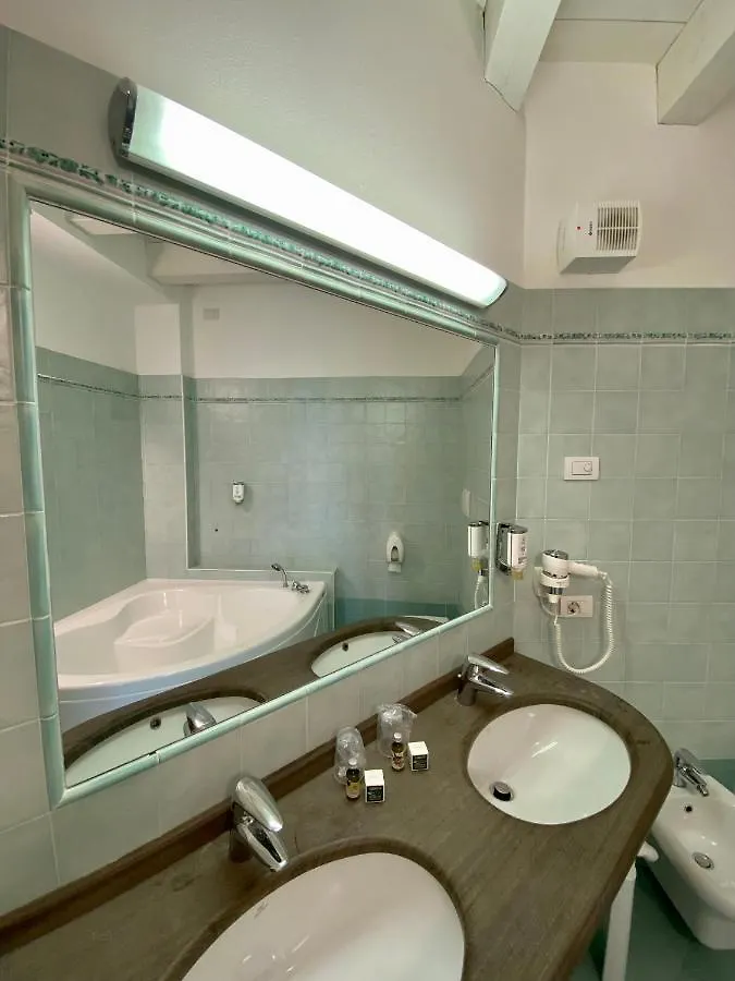 Hotel Pai Torri Del Benaco